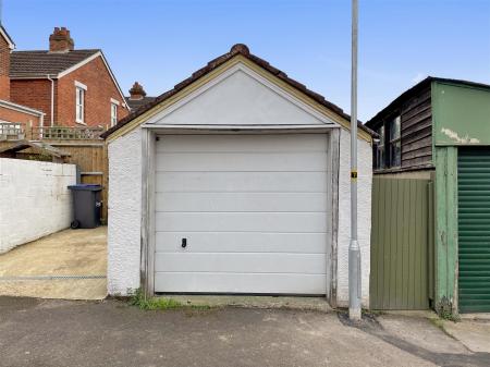 Garage.jpg