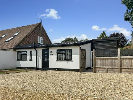 Orchard Cottage - Front with driveway.jpg