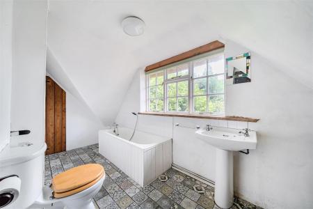 1329179-18-687fac67bf425.jpg