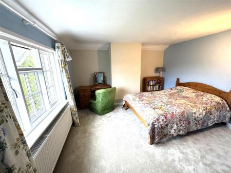 bedroom2.jpg