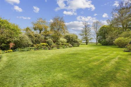 69102 Chequers House (23).jpg