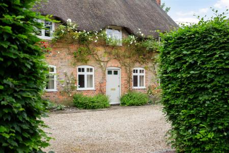 71838_Chequers House (4) Revisit.jpg