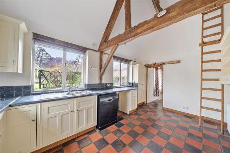 1-698354529c3be-1408264-42-6981e47fcb9c1-ARW-3-1 (