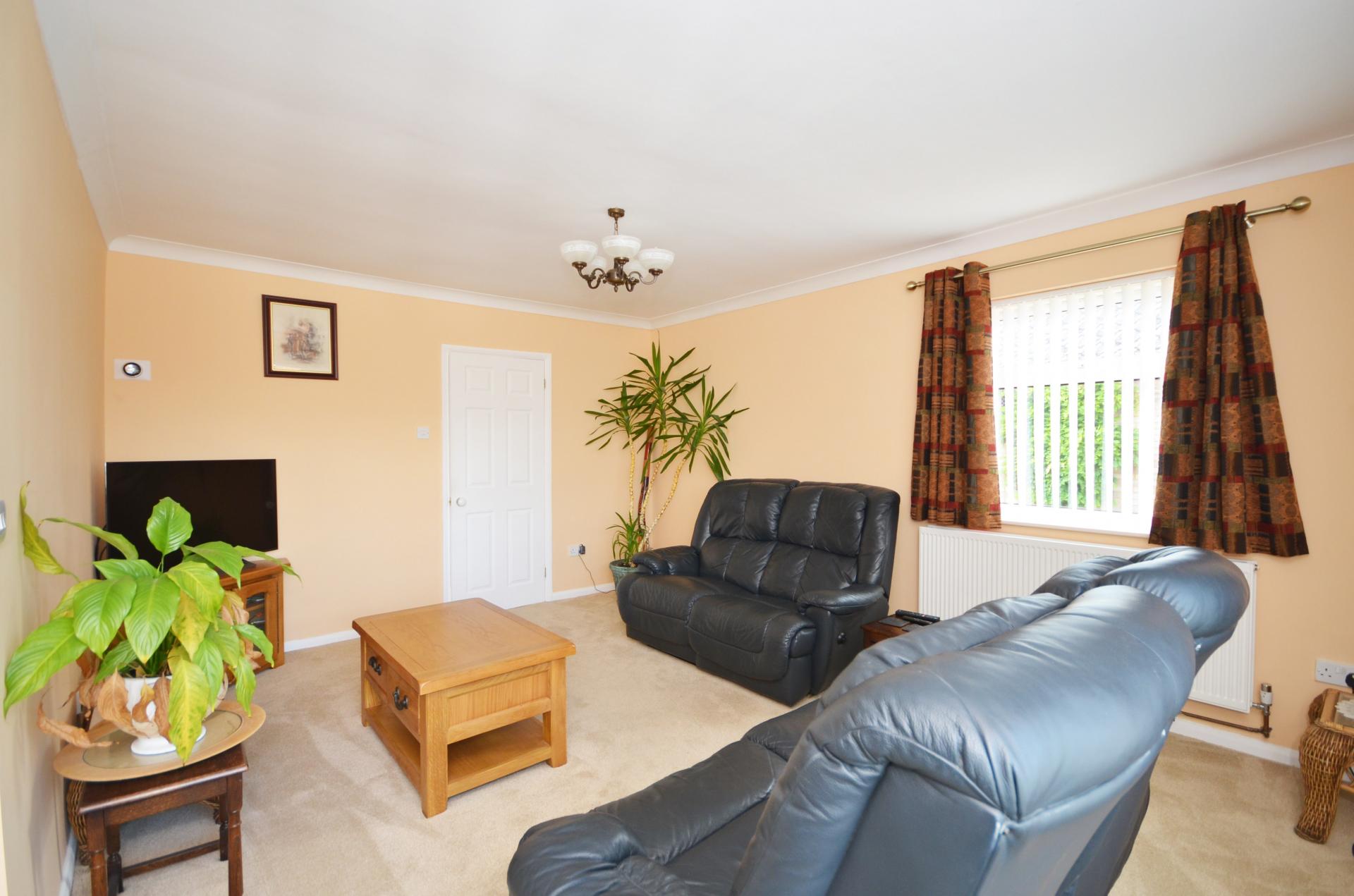 3 bedroom Detached Bungalow for sale in Raunds