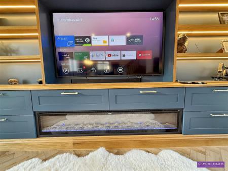 Open Plan Lounge / Kitchen