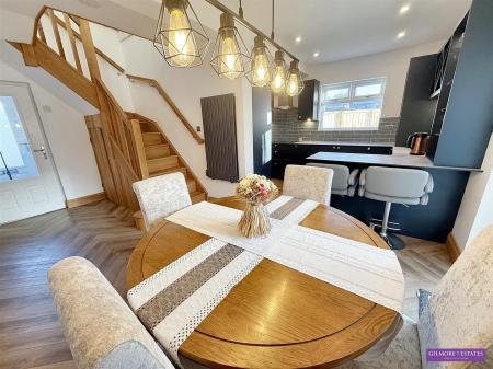 Open Plan Lounge / Kitchen