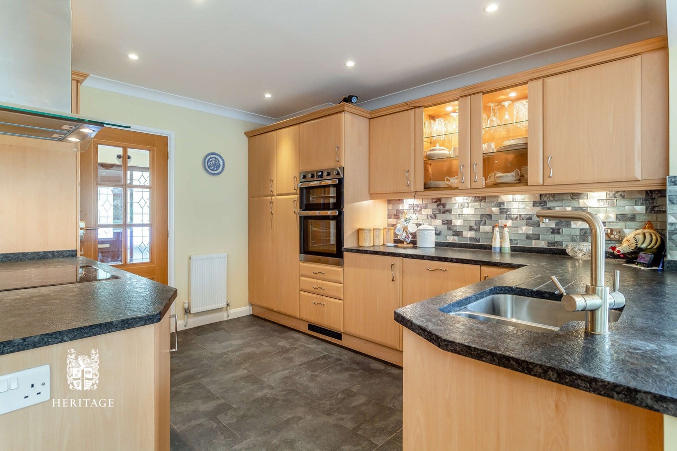 4 bedroom Detached House for sale in Wakes Colne