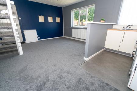 Lounge & Kitchen