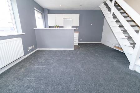 Lounge & Kitchen
