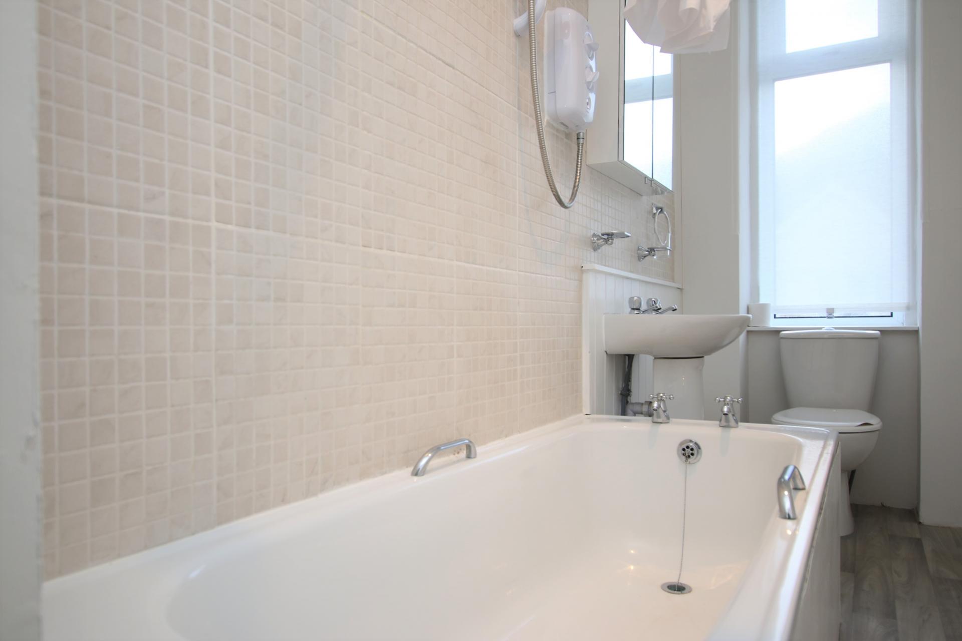 2 bedroom Ground Floor Flat for rent in Alva