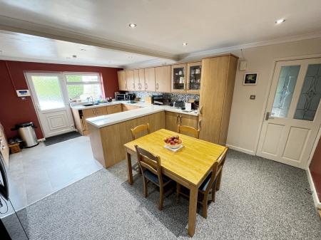 Kitchen / Dining Room