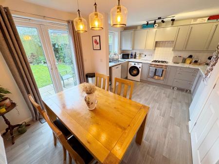 Kitchen / Dining Room