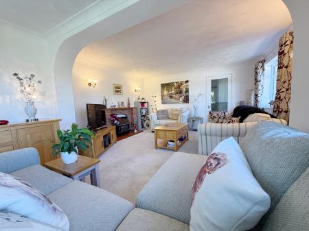 Living Room/Dining Room
