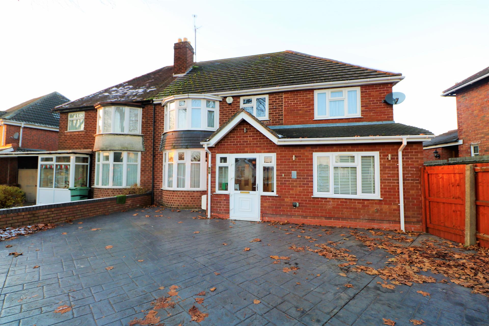4 bedroom House for sale in Walsall