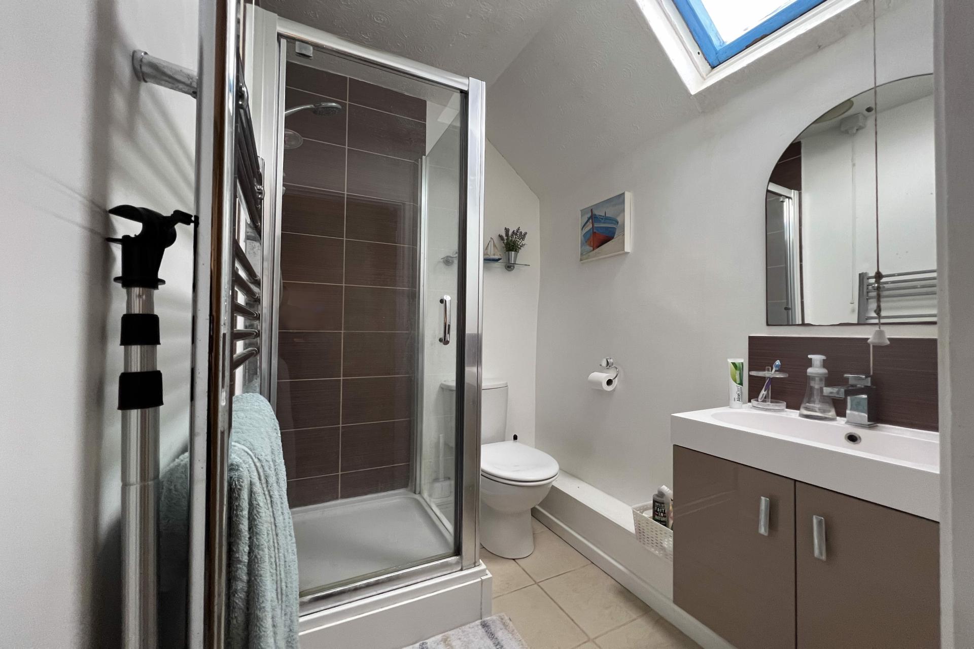 3 bedroom Cottage for sale in Brize Norton