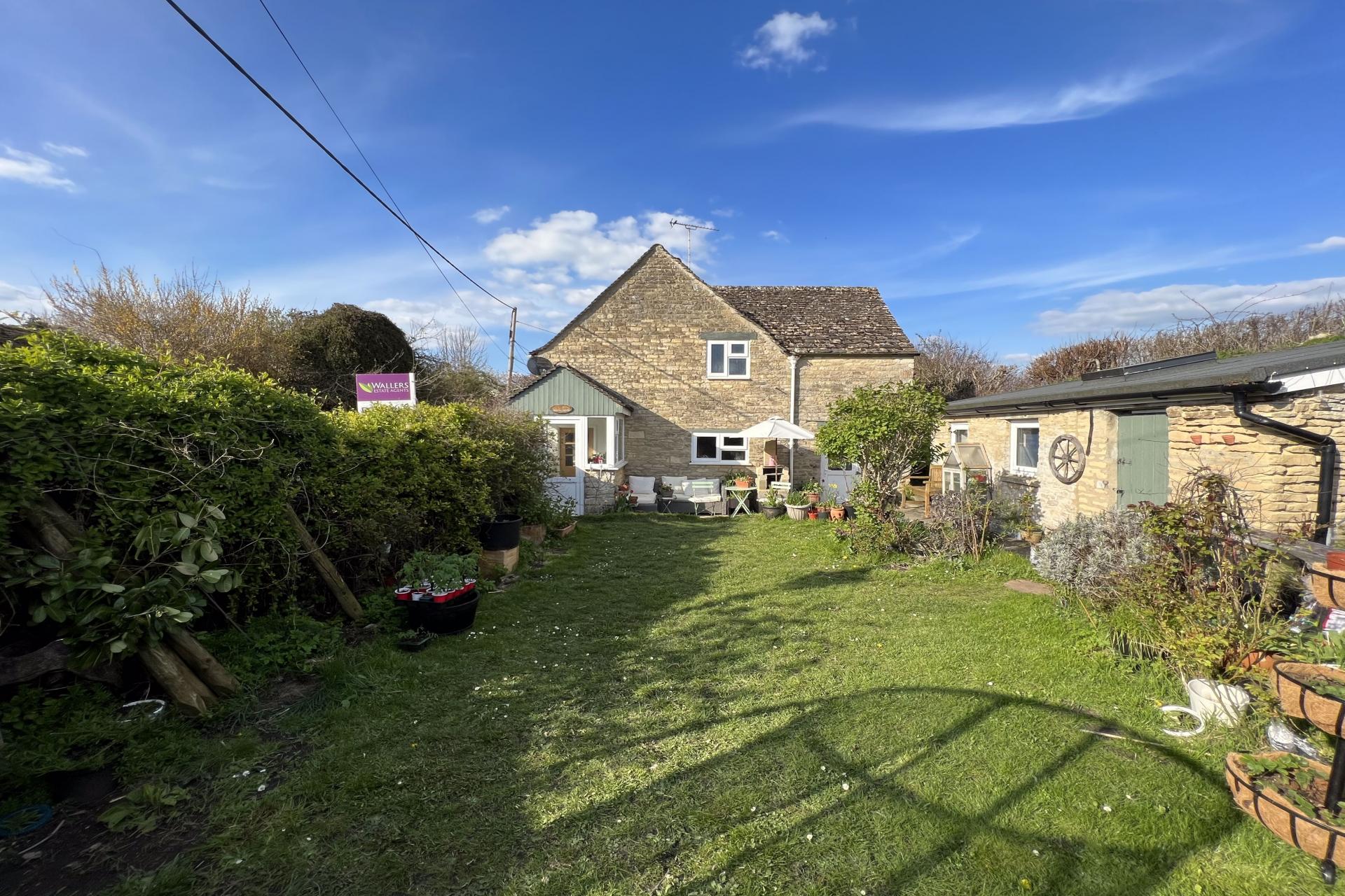 3 bedroom Cottage for sale in Brize Norton