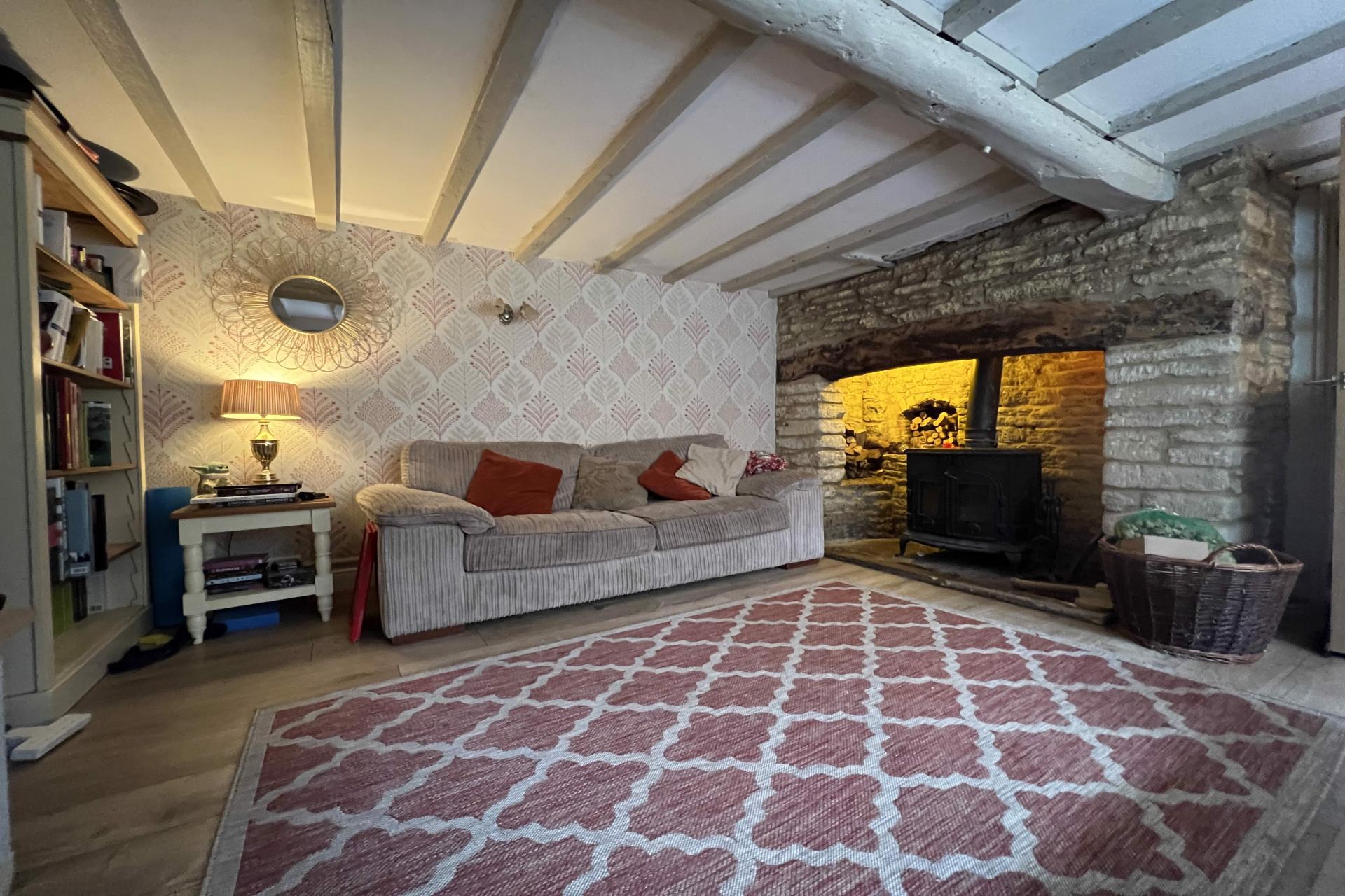 3 bedroom Cottage for sale in Brize Norton