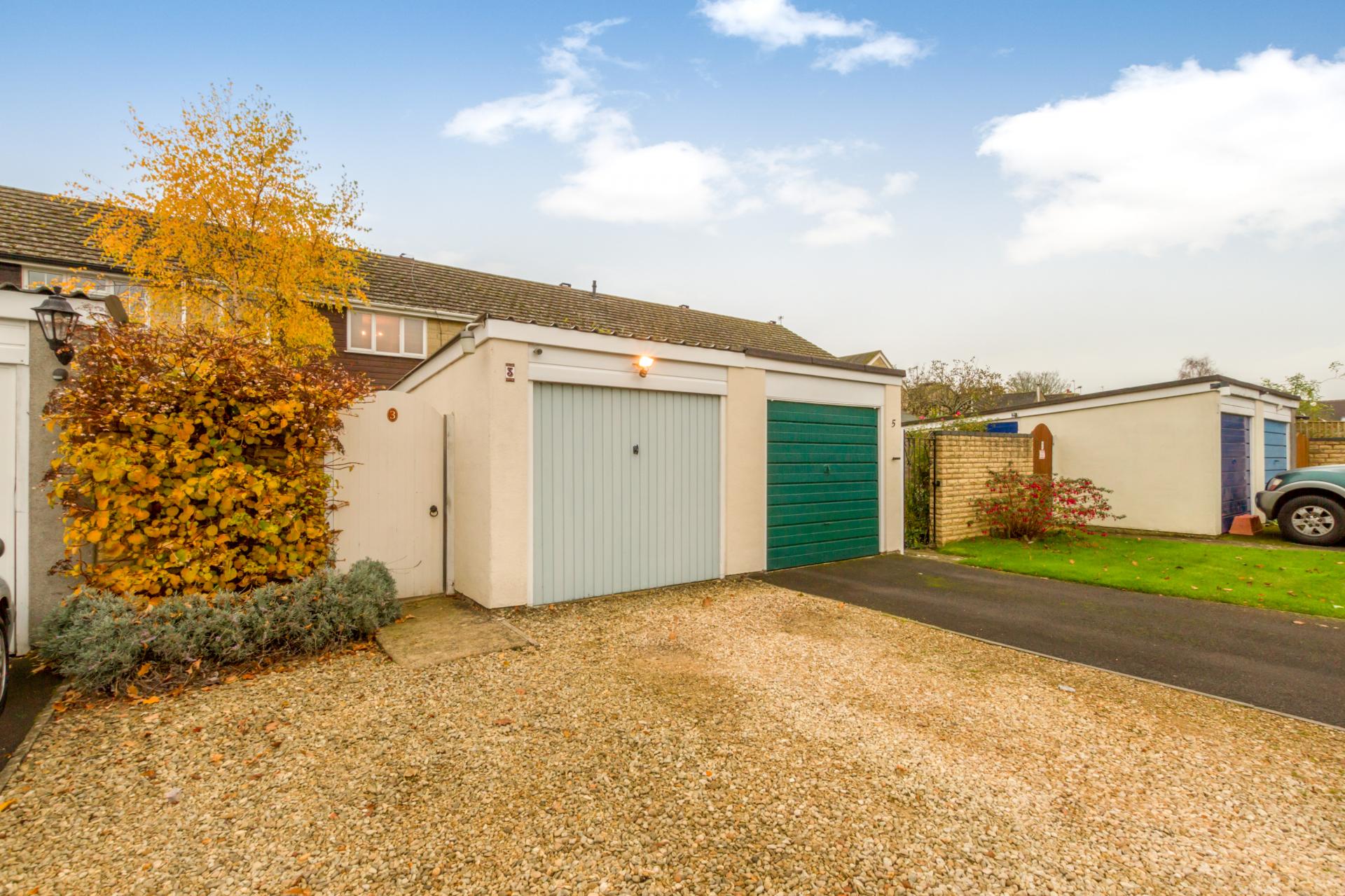 3 bedroom Terraced House for sale in Witney