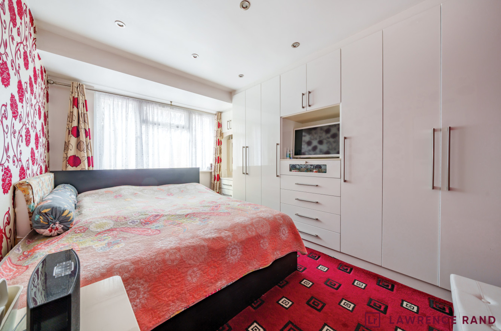 3 bedroom House for sale in Middlesex