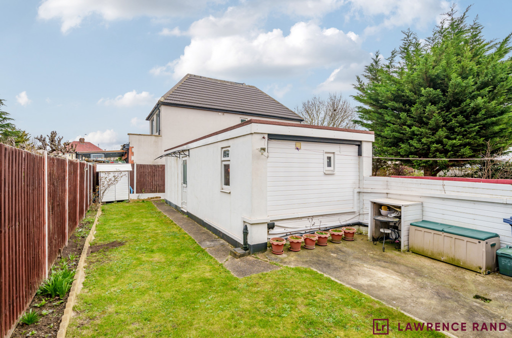 3 bedroom House for sale in Middlesex