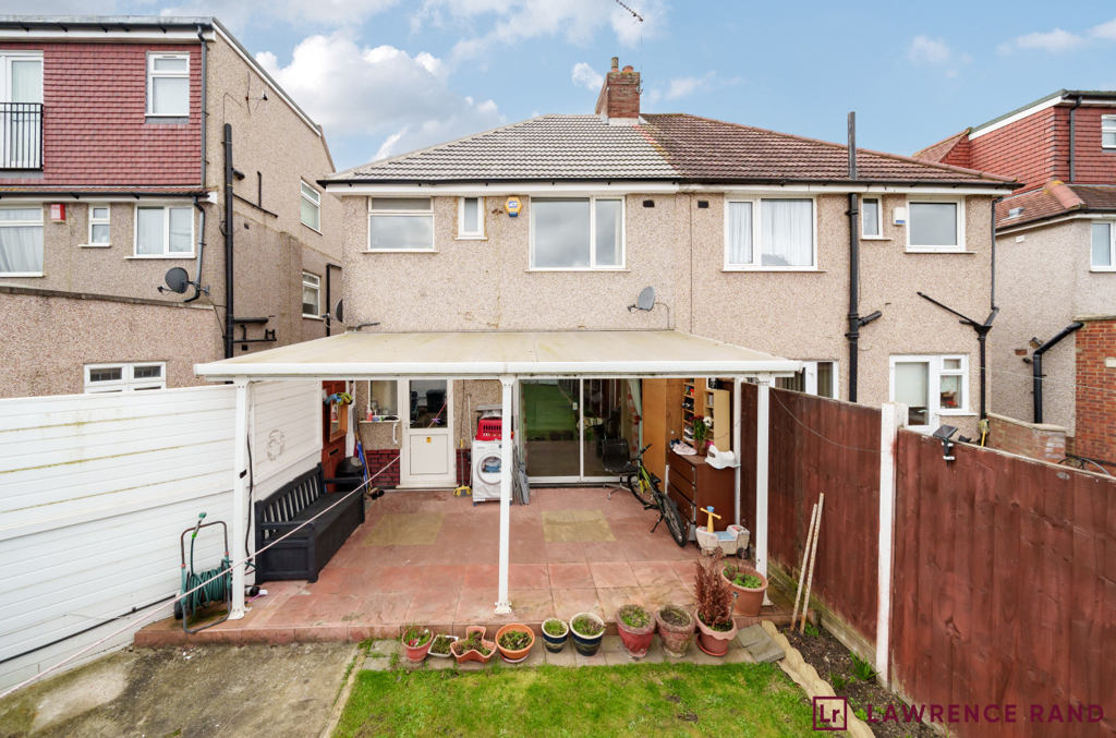 3 bedroom House for sale in Middlesex