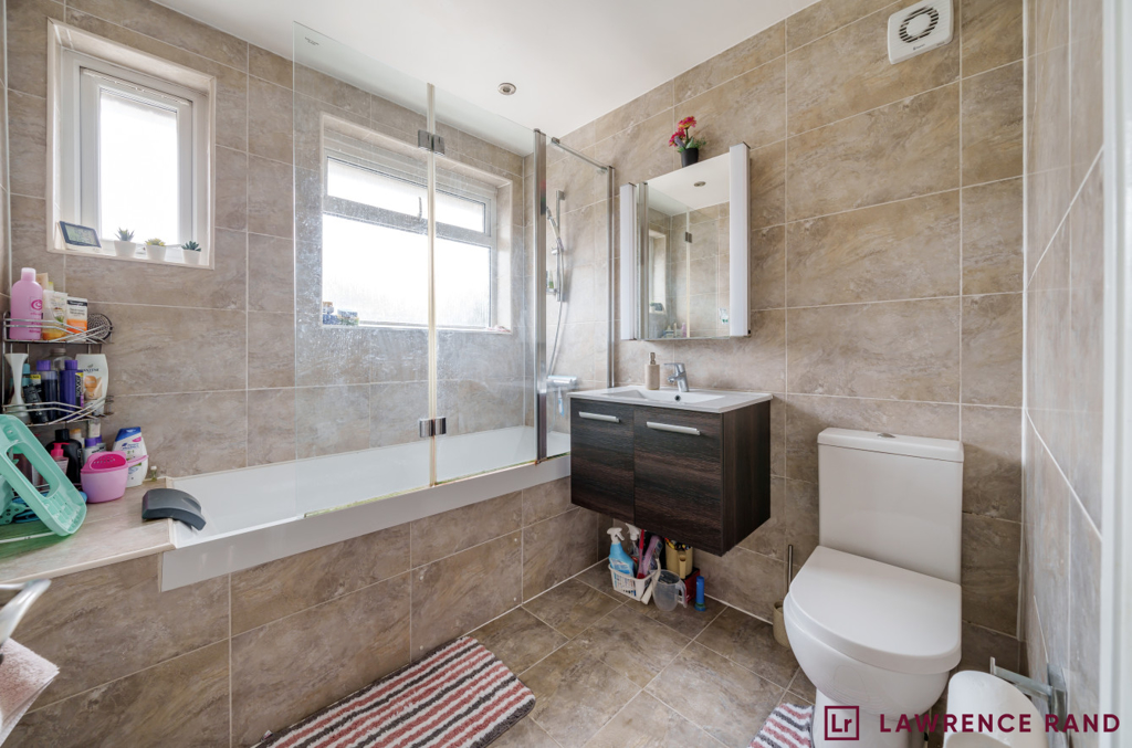 3 bedroom House for sale in Middlesex