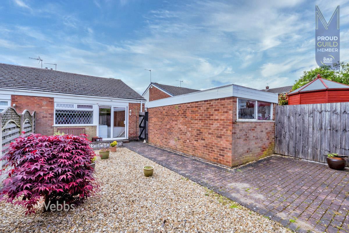 2 bedroom SemiDetached Bungalow for sale in Shoal Hill, Cannock
