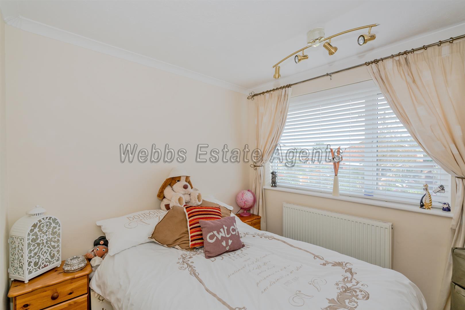 3 bedroom SemiDetached House for sale in Cheslyn Hay, Walsall