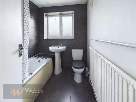 CAM01121G0-PR0146-STILL015.jpg
