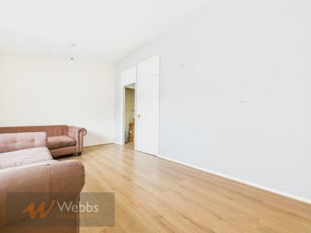 CAM05244G0-PR0025-STILL020.jpg