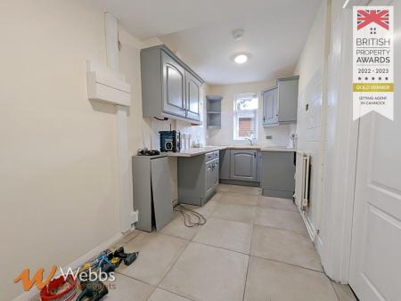 Kitchen 1.jpg