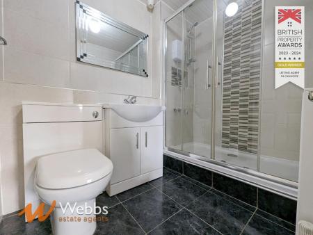 Shower Room.jpg