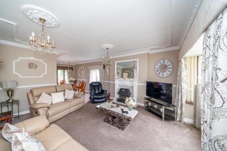© Webbs Estate Agents © (136 of 298).jpg