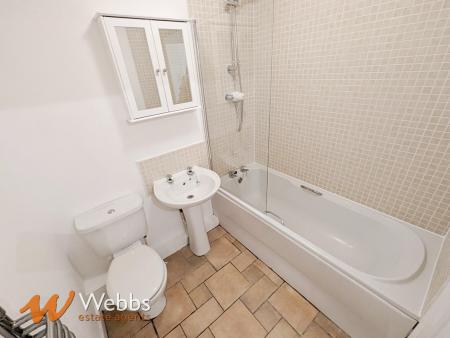 Bathroom 2.jpg