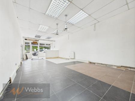 CAM05244G0-PR0073-STILL009.jpg