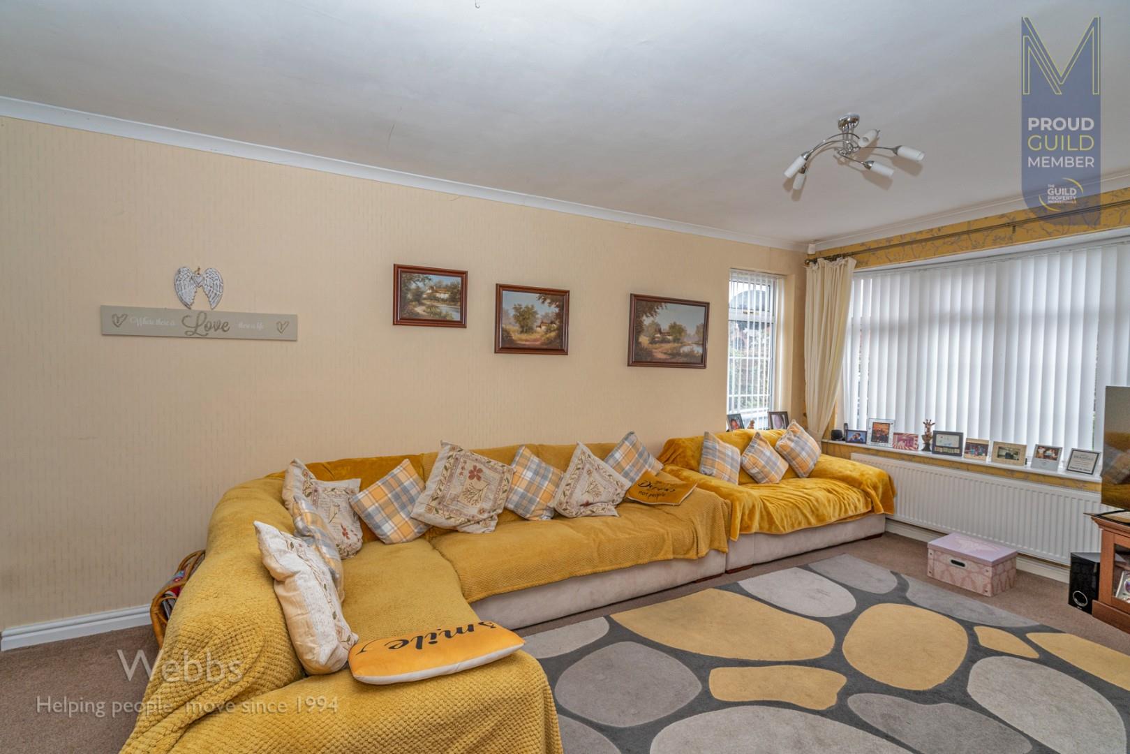 3 bedroom Detached Bungalow for sale in Gornal Wood, Dudley