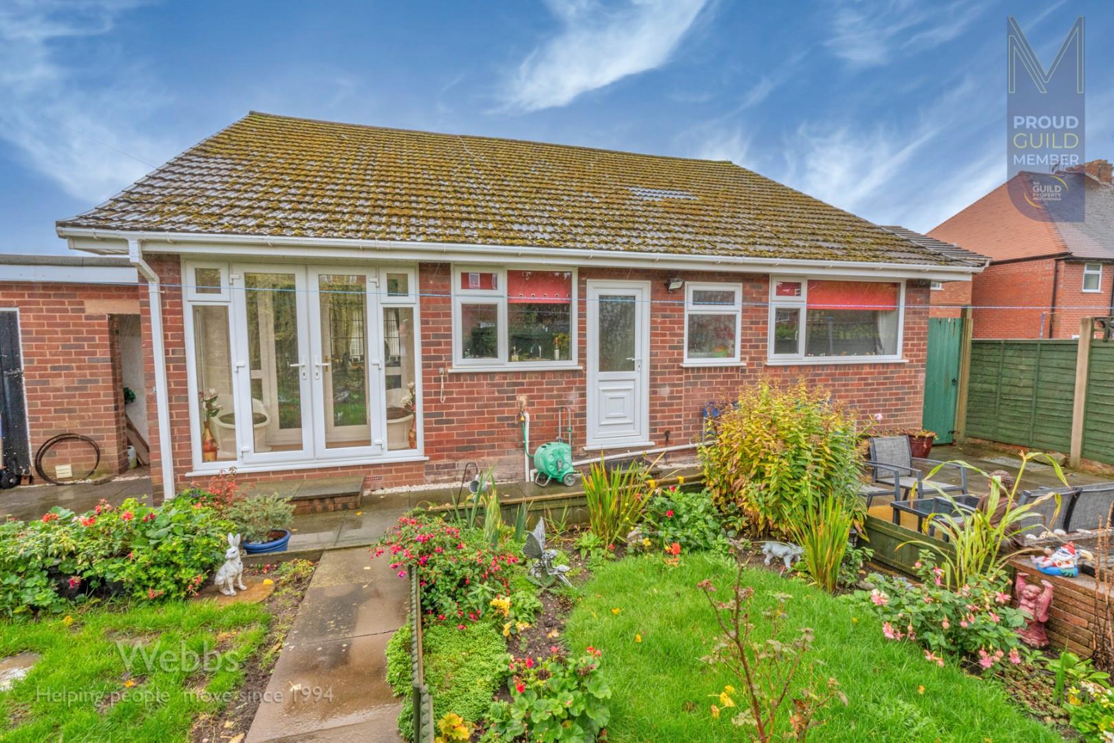 3 bedroom Detached Bungalow for sale in Gornal Wood, Dudley