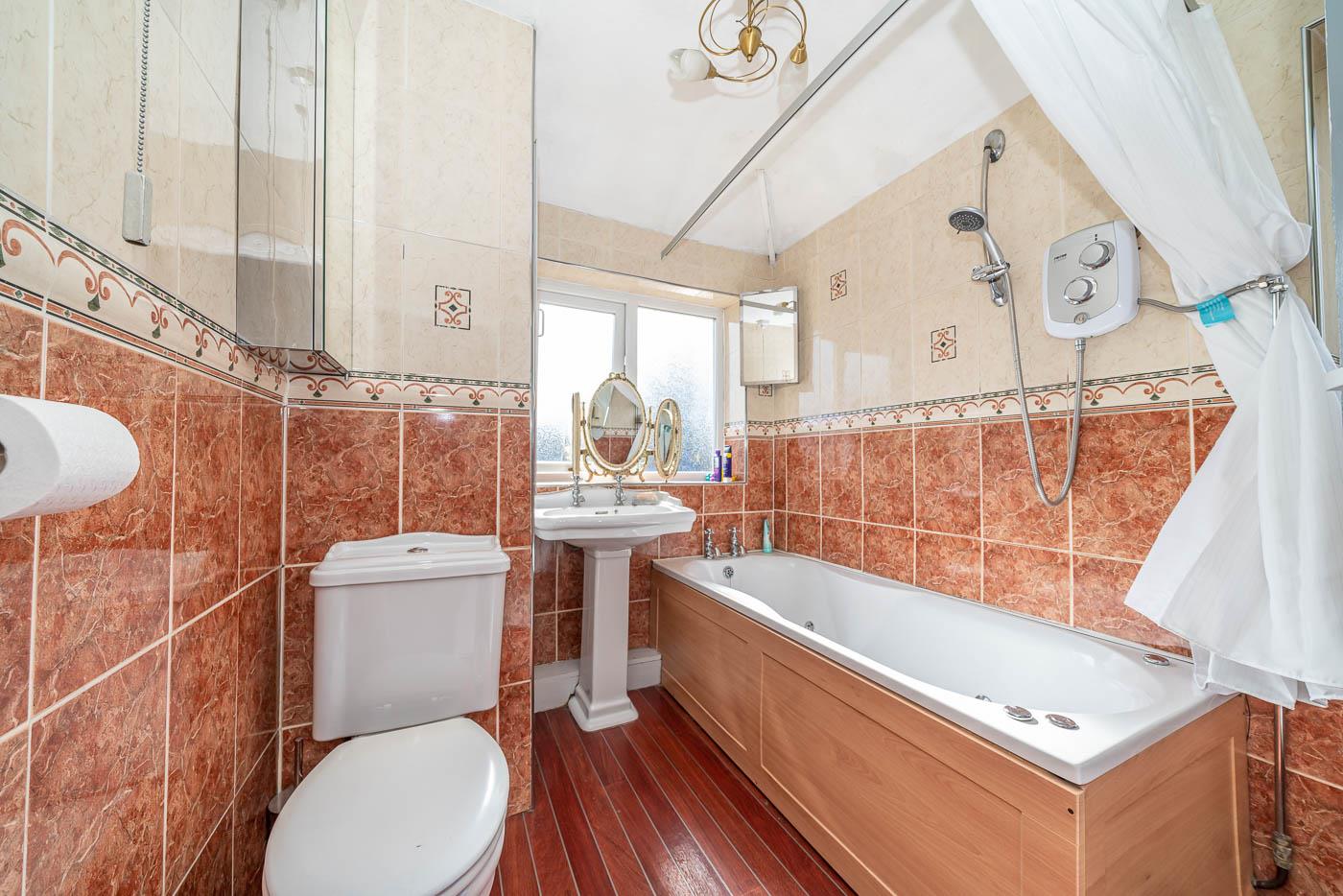 3 bedroom SemiDetached House for sale in Yew Tree Estate, Walsall