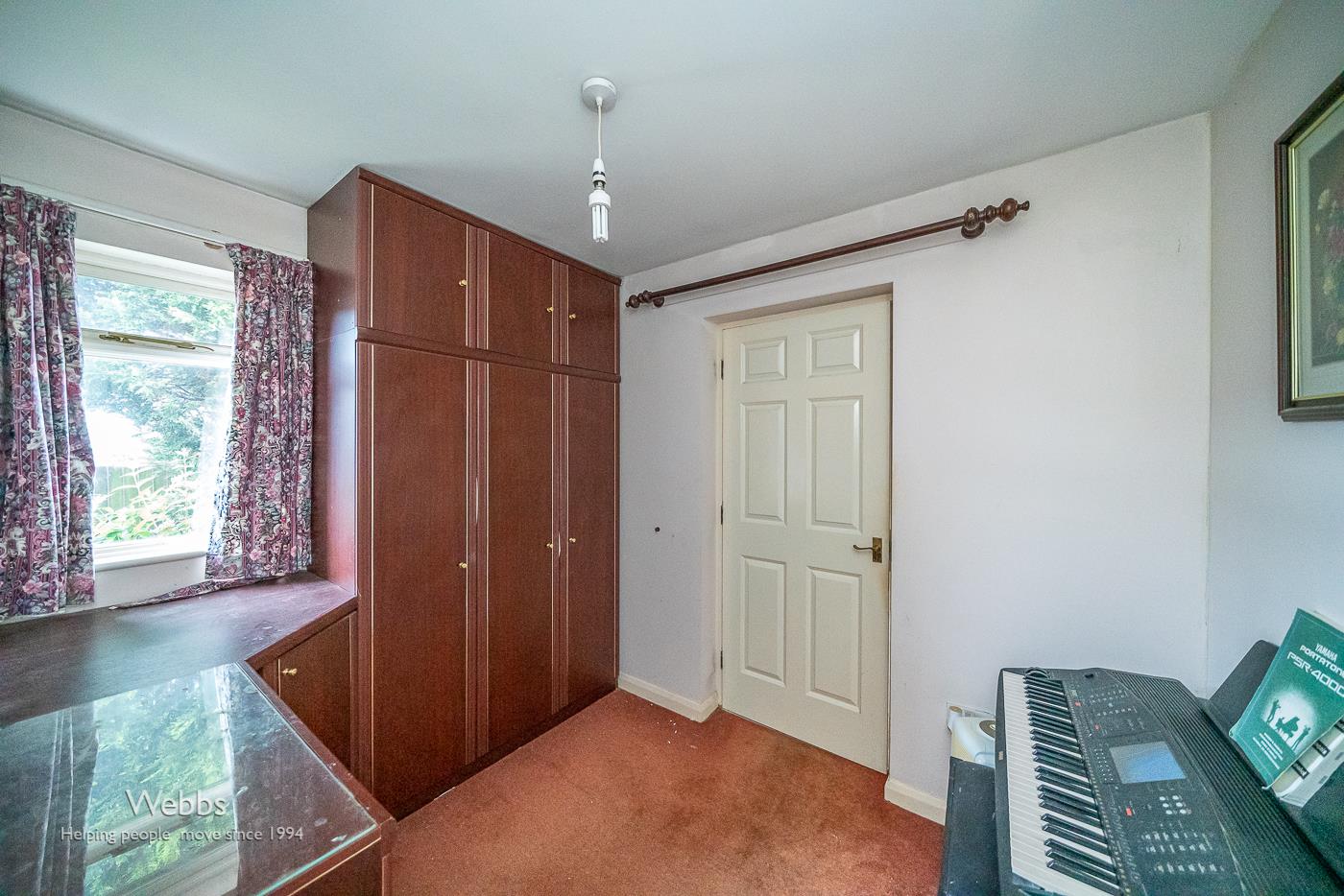 2 bedroom Detached Bungalow for sale in Pelsall, Walsall