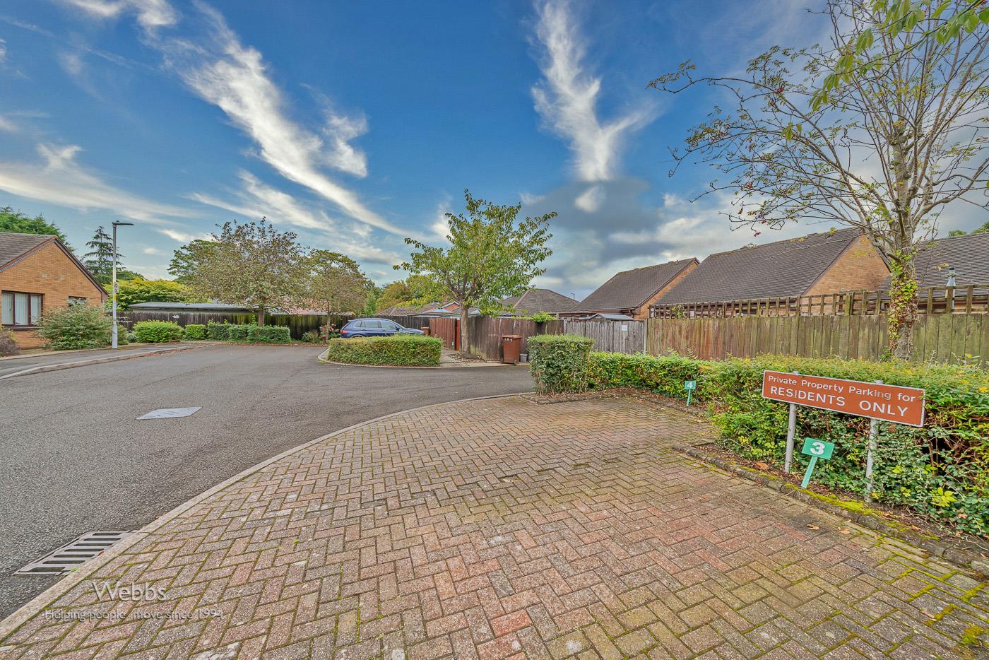 2 bedroom Detached Bungalow for sale in Pelsall, Walsall