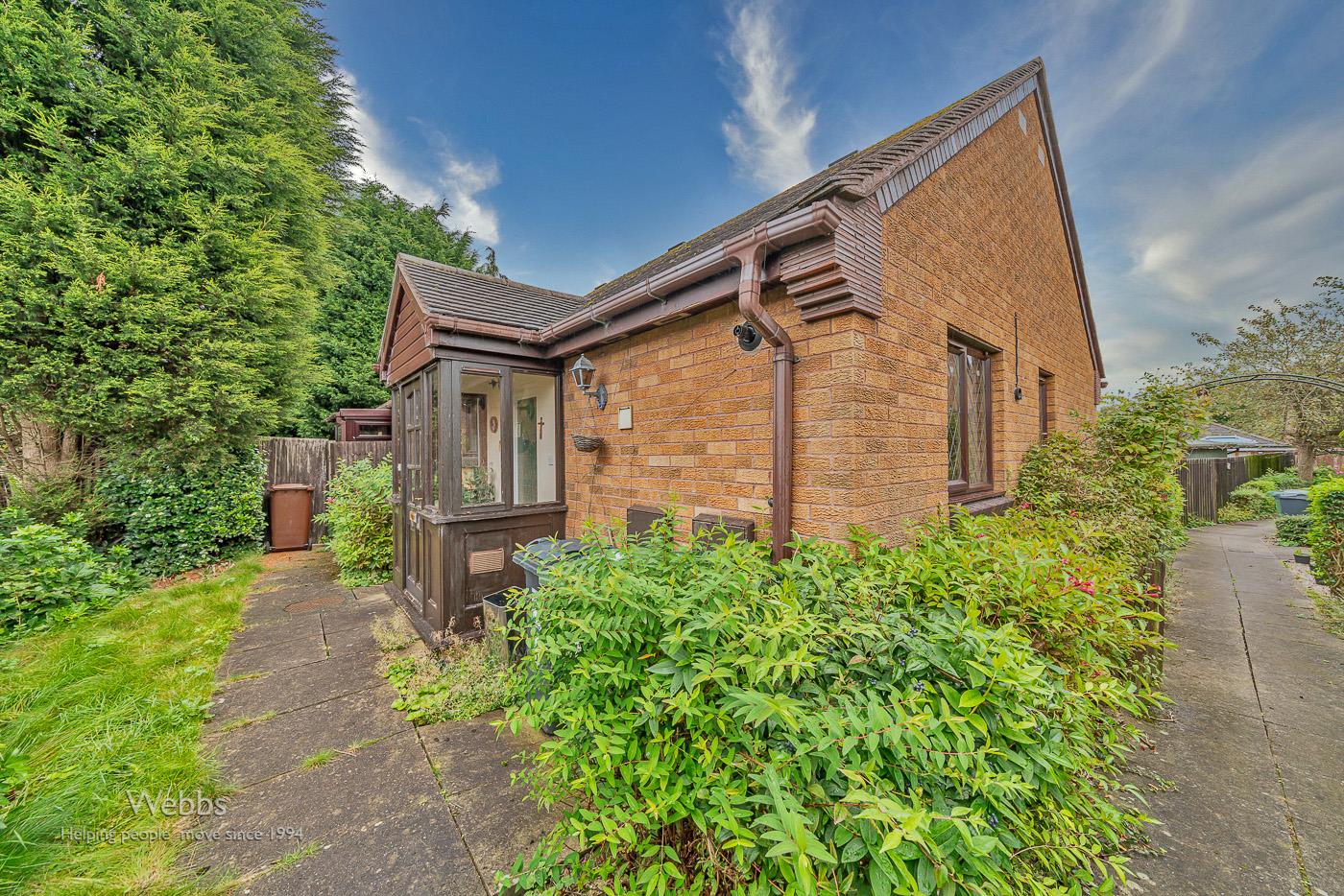 2 bedroom Detached Bungalow for sale in Pelsall, Walsall