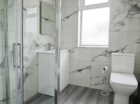 Bathroom/Shower Room