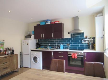 Open-plan Lounge/Kitchen