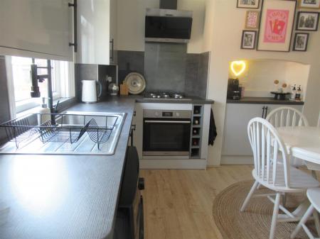 Kitchen/Dining