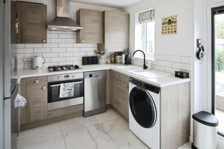 Kitchen/Dining