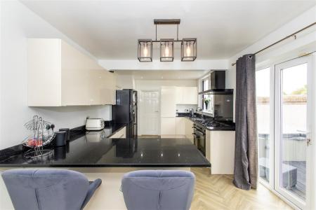 Kitchen/Dining Room