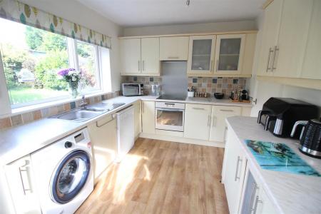 Fitted Kitchen