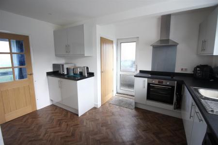 Fitted Kitchen