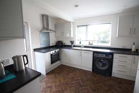 Fitted Kitchen