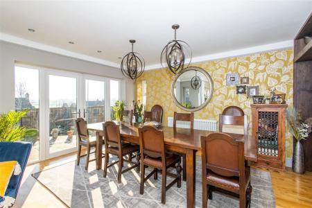 Dining Room/Garden Lounge
